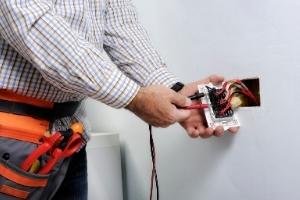 tips for choosing the right residential electrician