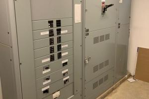 warning signs of a circuit breaker in trouble